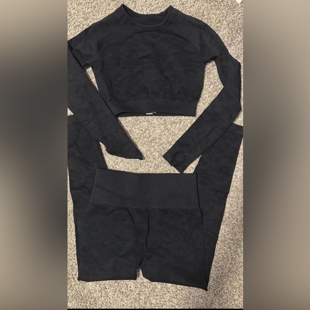 Black Long Sleeve Crop Top and Leggings Set